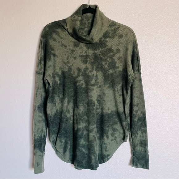 Michael Stars Mary Tie-Dyed Cowl-Neck Shirttail Tunic - Picture 4 of 11